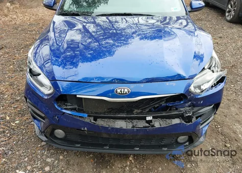 2021 Kia Forte Lxs z USA, uszkodzony, nr VIN 3KPF24AD9ME388727